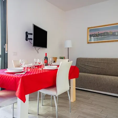 Parma Residential Apartment Con Balcone Exterior photo
